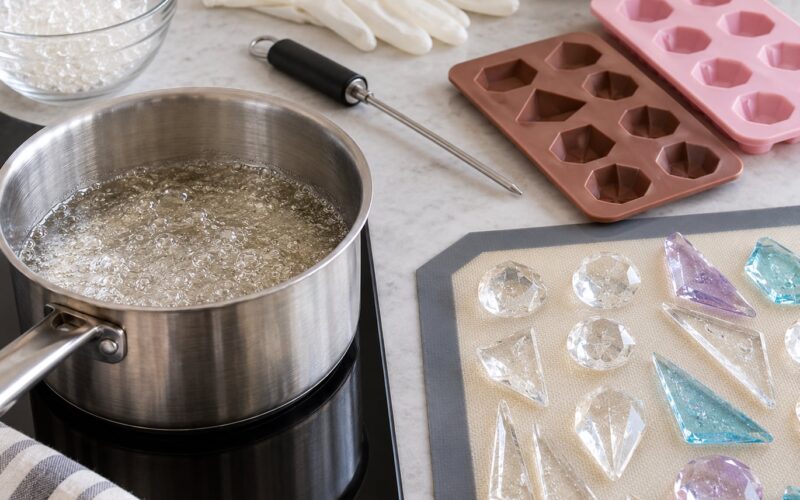 How to Use Isomalt for Cake Decorating: Easy Techniques (2026)